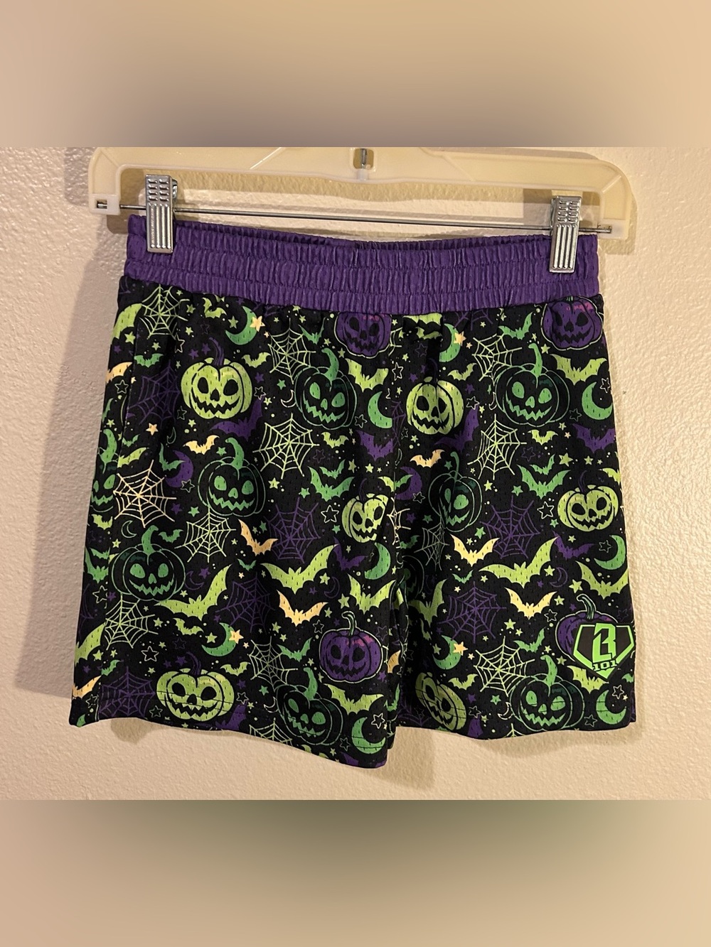 Baseball Lifestyle 101 - Spooky SZN Youth Shorts - Size Medium NEW WITH TAGS